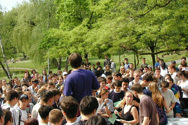 Medve Szabadtéri Matekverseny 2001 - Debrecen